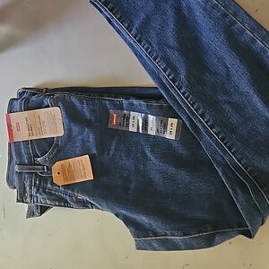 NWT Levi's